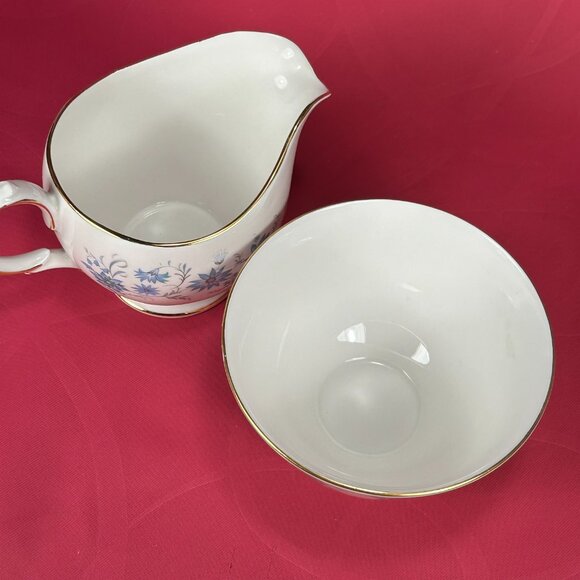 beautiful Colclough bone china creamer & sugar bowl set - Picture 6 of 7